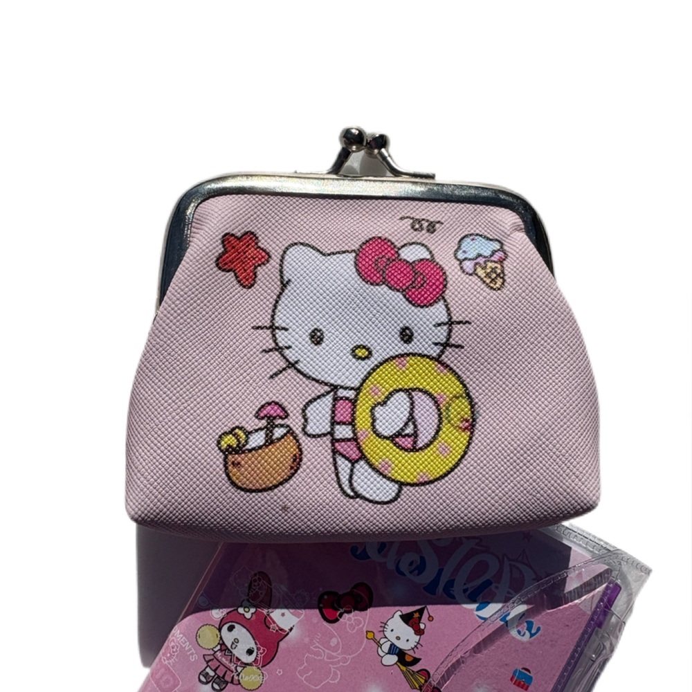 Hello Kitty Bundle Sanrio - Picture 5 of 13